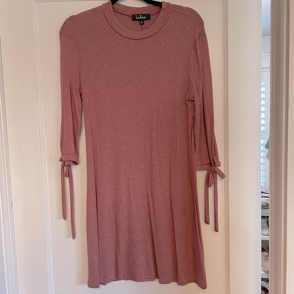 Beautiful 3/4 sleeve t-shirt dress 🤩
